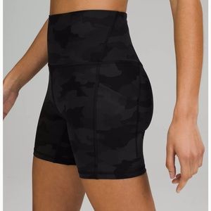 NWT Lululemon Align high-rise 6” short with pockets